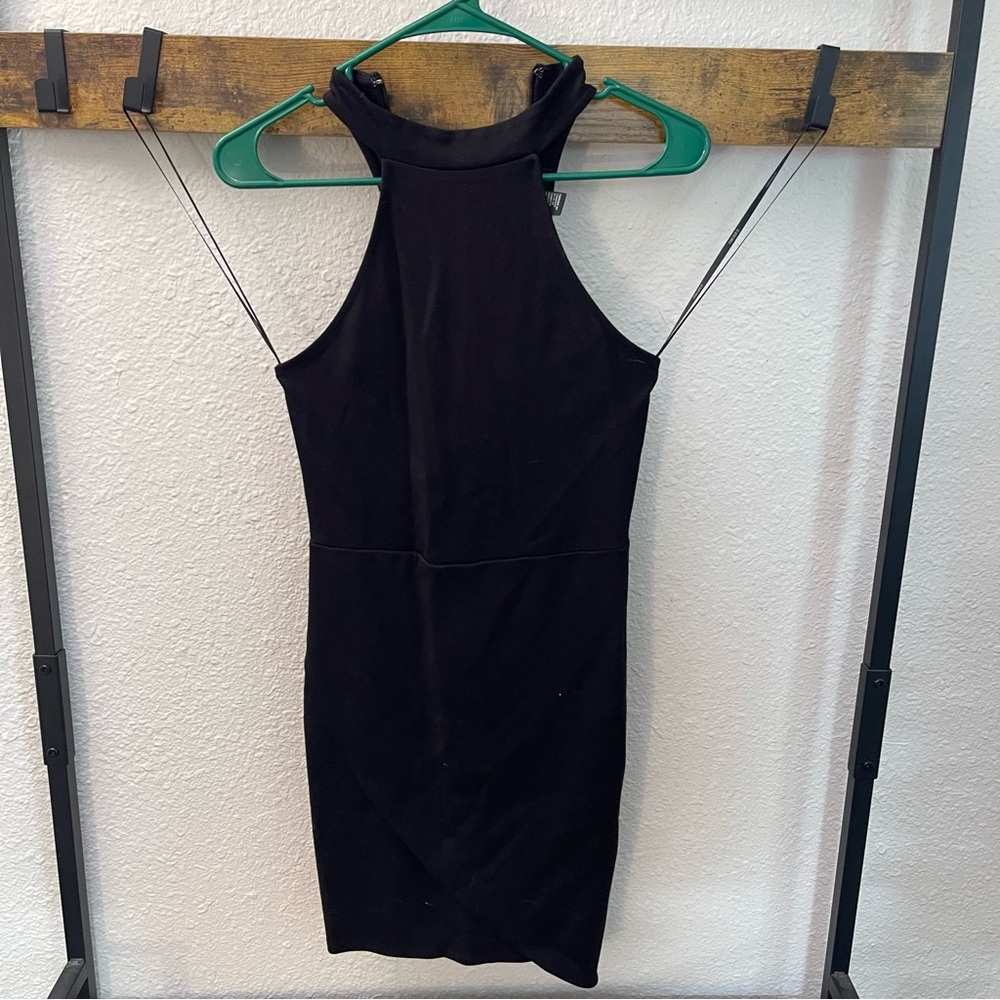 Forever 21 Black Sleeveless Halter Bodycon Dress